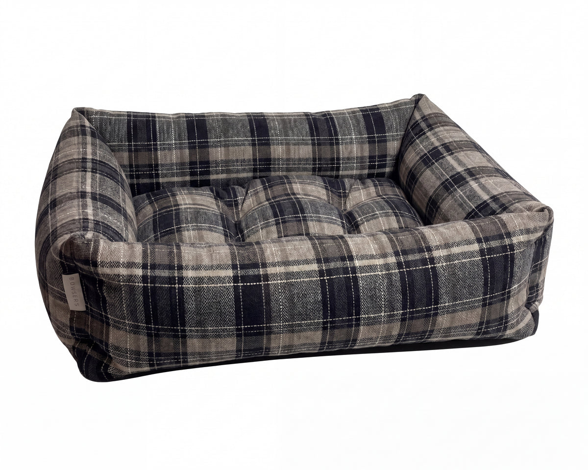 The Franklin cushioned dog bed in Briar Plaid.