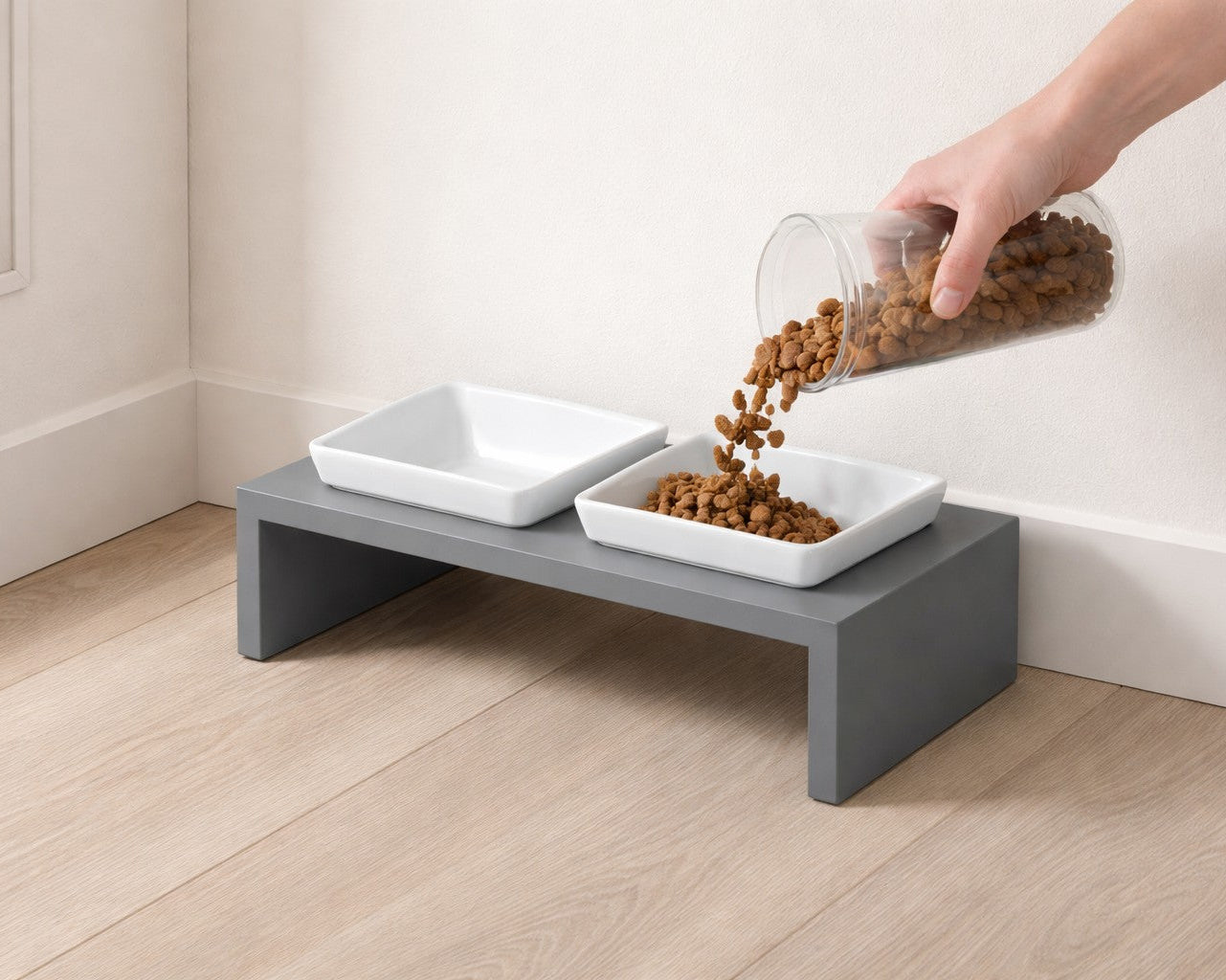 Moderno Double Wood Feeder