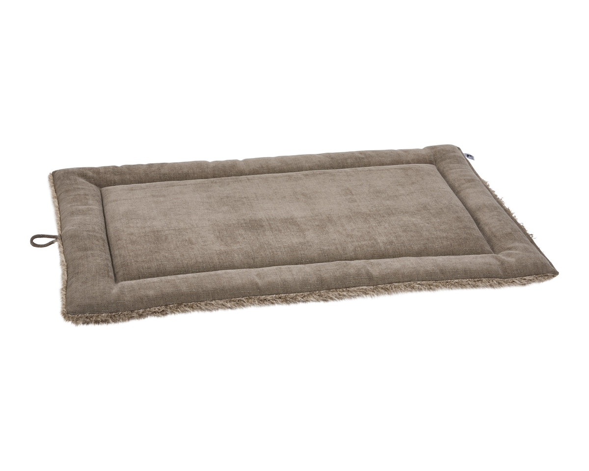 Cosmopolitan Mat - Faux Fur, reverse side in Mousse