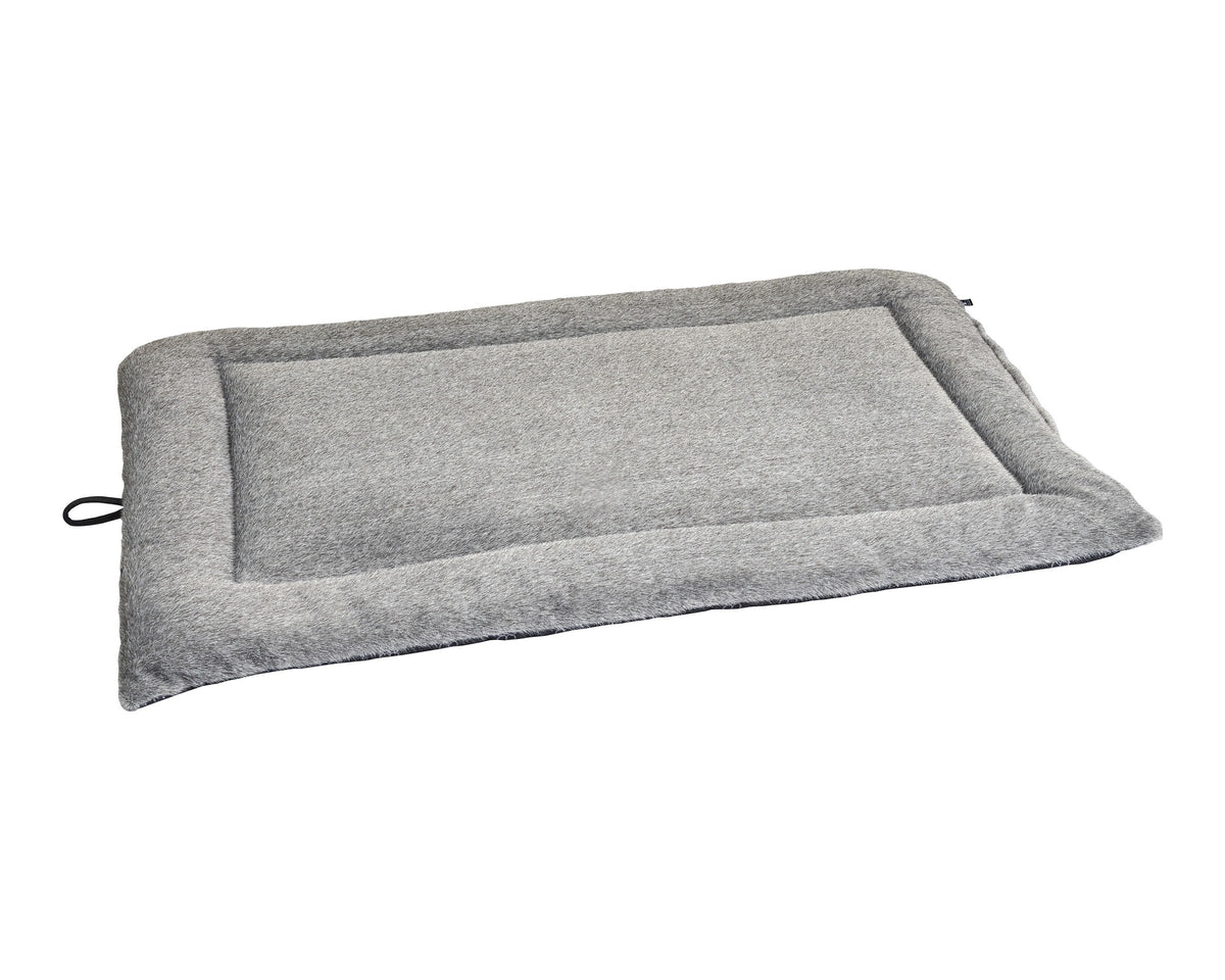 Cosmopolitan Mat - Faux Fur, reverse side in Otter
